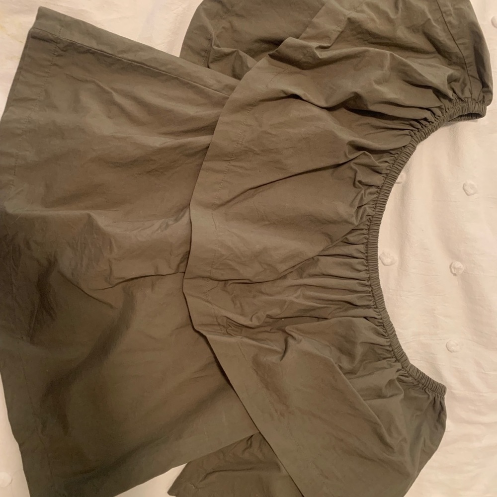 Mudpie Off-Shoulder top